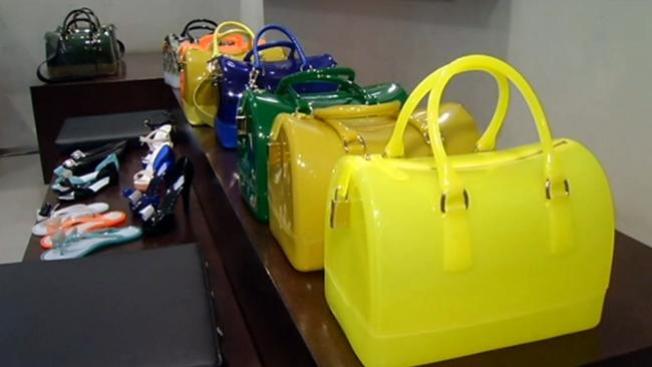 Trasvestis roban en tienda de lujo