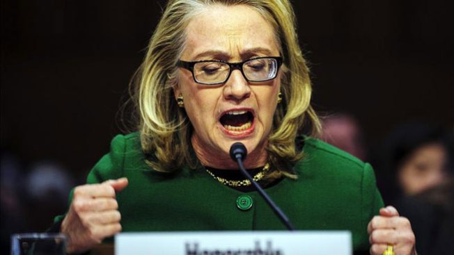Hillary admite "deficiencias" en Bengasi