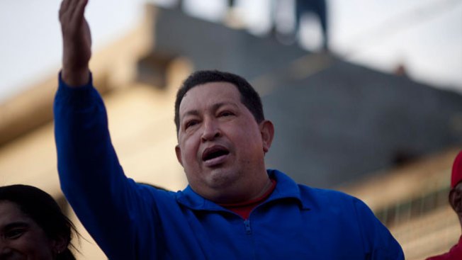 Hugo Chávez regresa a Venezuela