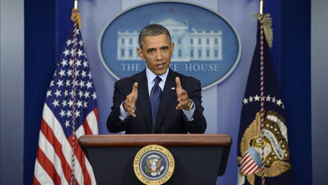 Obama indulta a 17 individuos