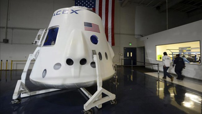 "Dragon" llega a Estación Espacial