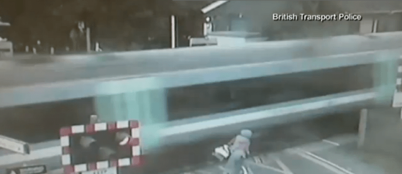 Video: A punto de morir y no se da cuenta